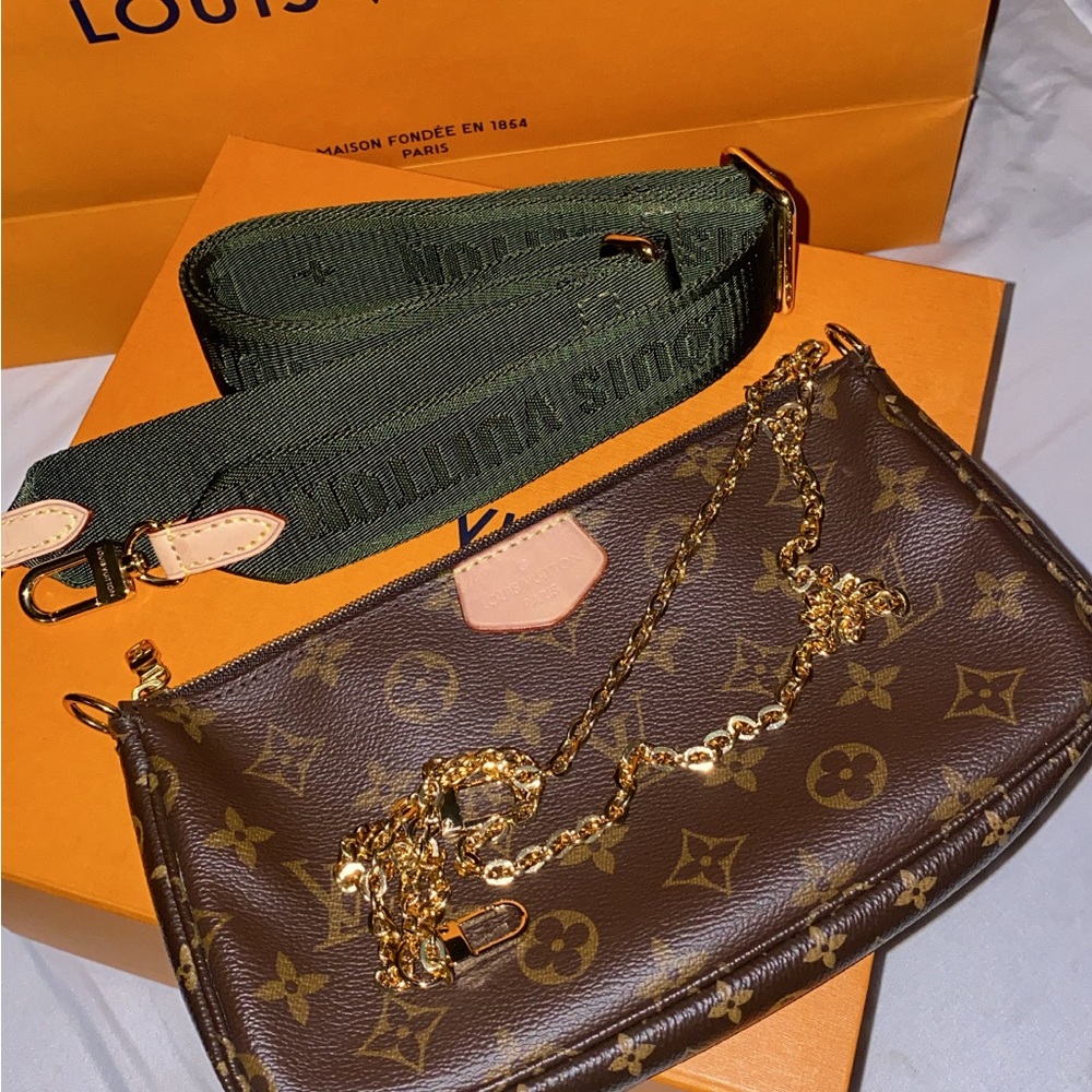 SOLD Multi-Pochette LARGE!!!